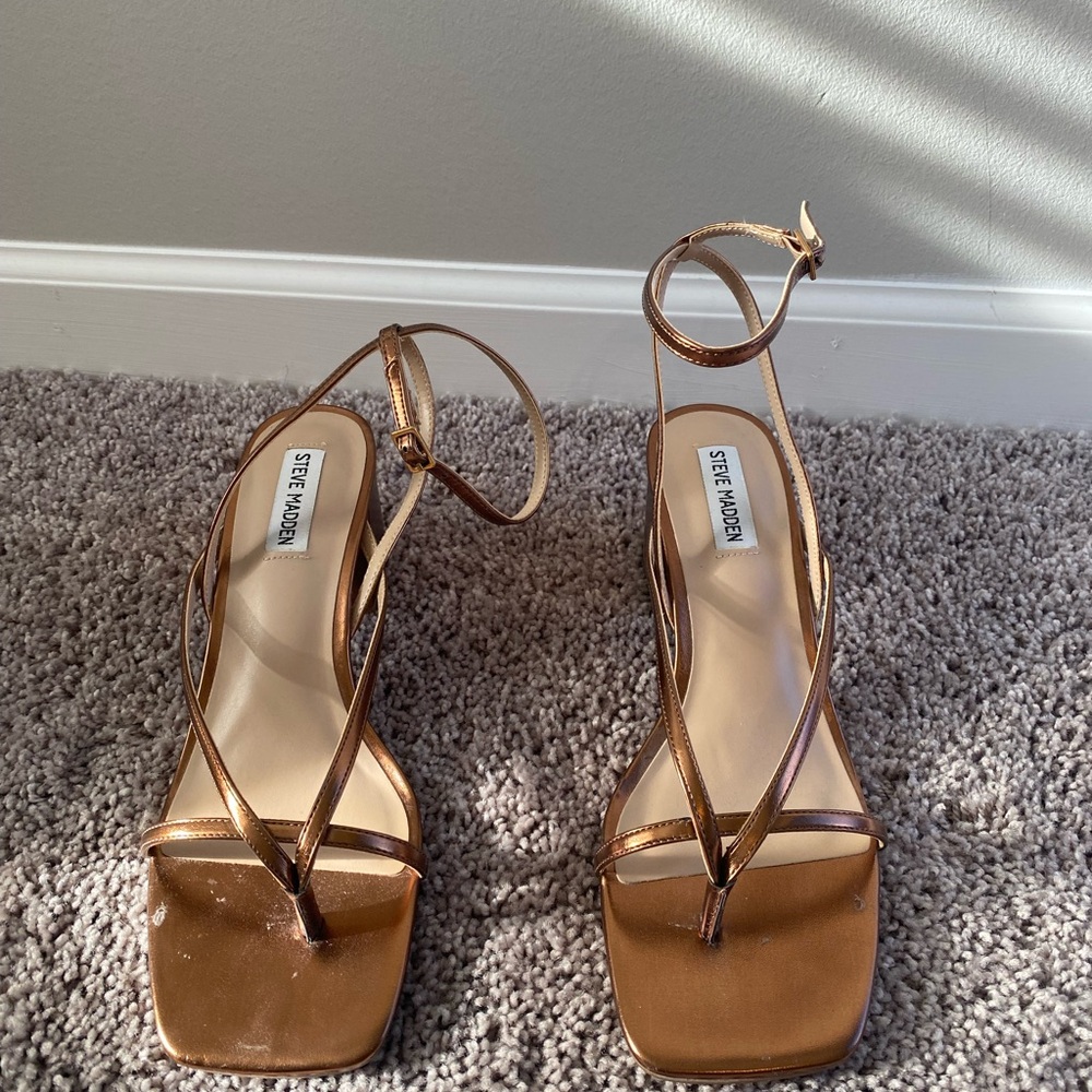 Steve Madden bronze ansel Sandals, size 10